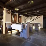 Hotel Rikhelan