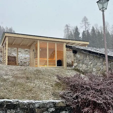 Hotel Rikhelan Шале Саурис