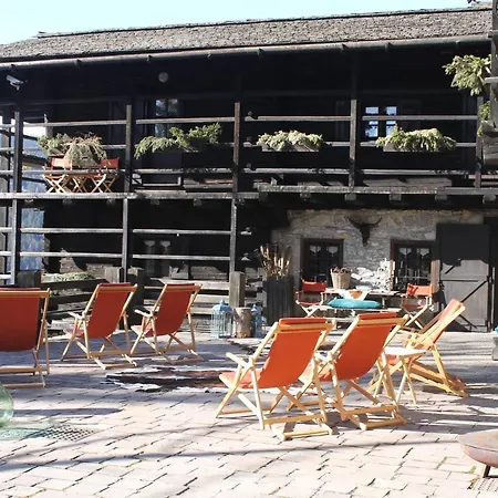 Hotel Rikhelan *